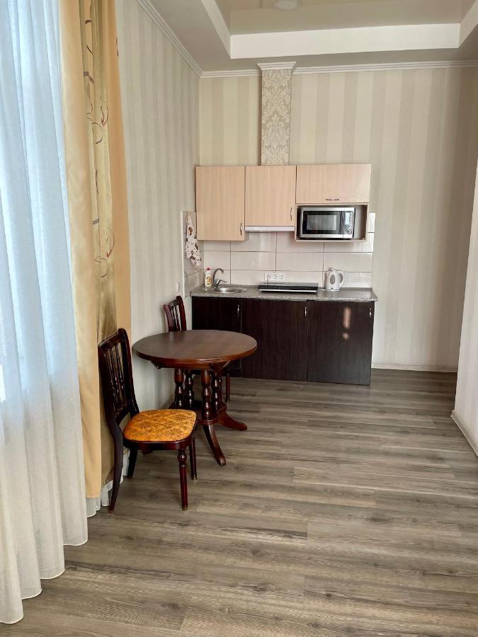 Apartment Studio -Біля Вокзалу-Недалеко Від Центру-Городоцька 151 Lviv Dış mekan fotoğraf